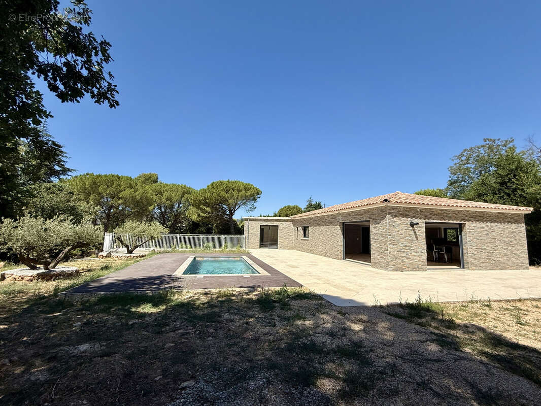 Maison à SAINT-MAXIMIN-LA-SAINTE-BAUME