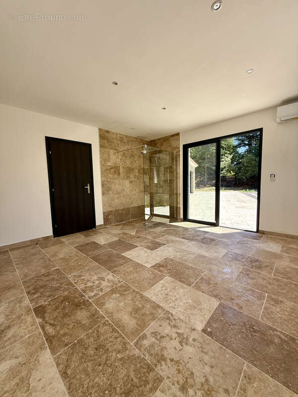 Maison à SAINT-MAXIMIN-LA-SAINTE-BAUME