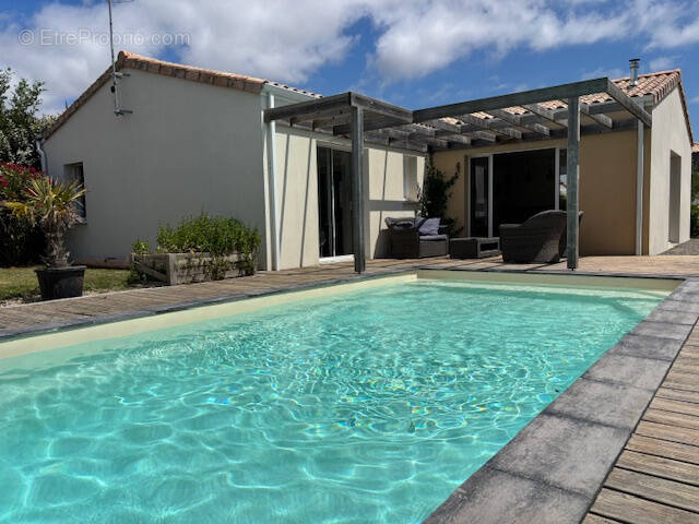 Maison à TALMONT-SAINT-HILAIRE