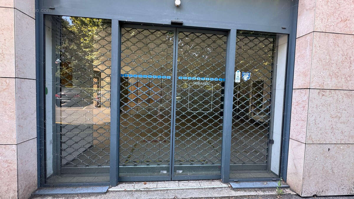 Commerce à VILLEFRANCHE-SUR-SAONE