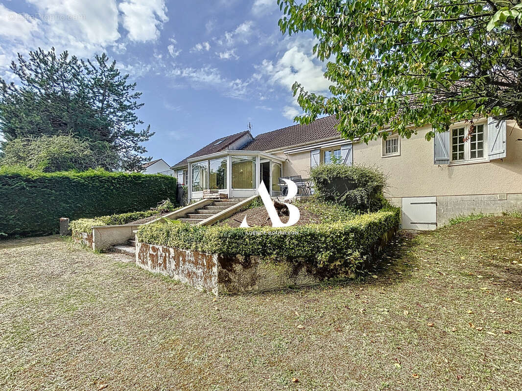 Maison à DONNEMARIE-DONTILLY