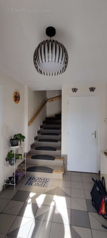 Appartement à SAINT-CLAIR-DU-RHONE