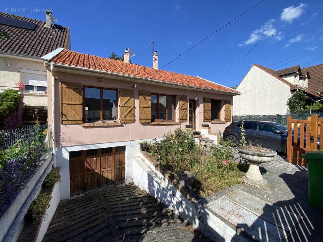 Maison à PARAY-VIEILLE-POSTE