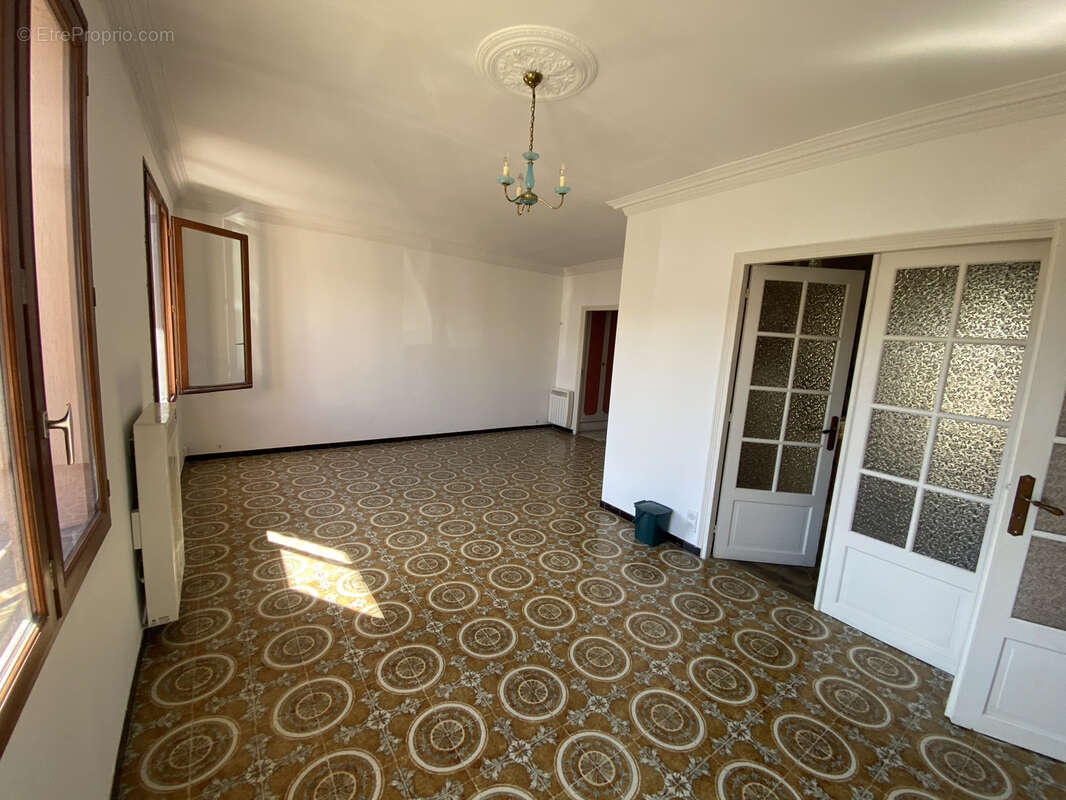 Maison à PARAY-VIEILLE-POSTE