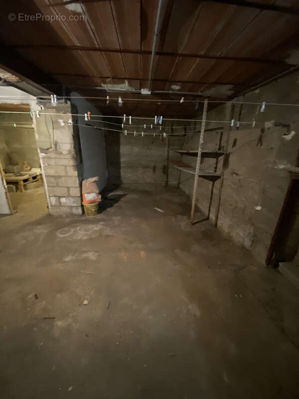 Maison à PARAY-VIEILLE-POSTE