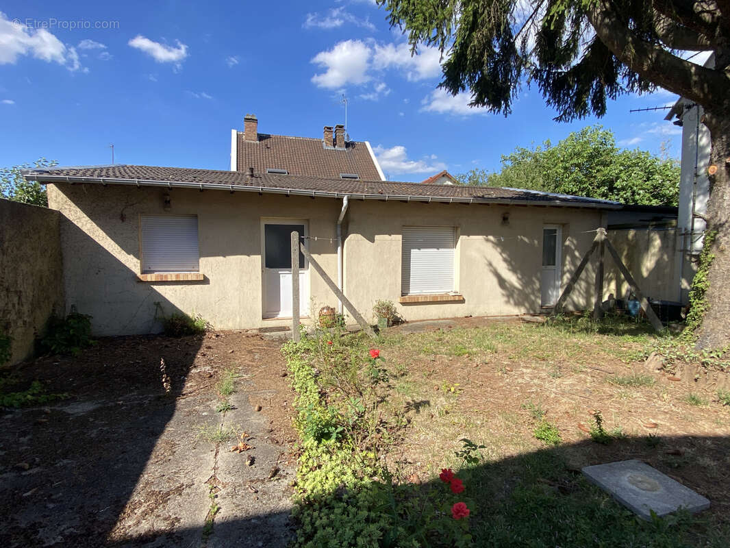 Maison à PARAY-VIEILLE-POSTE