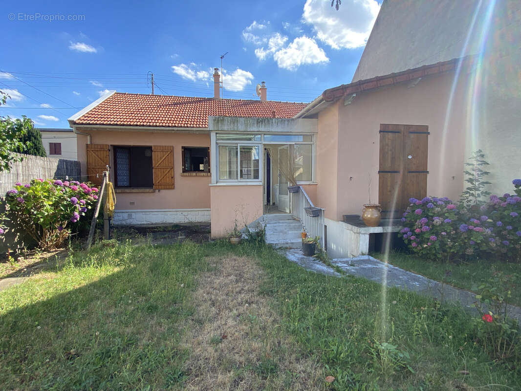 Maison à PARAY-VIEILLE-POSTE