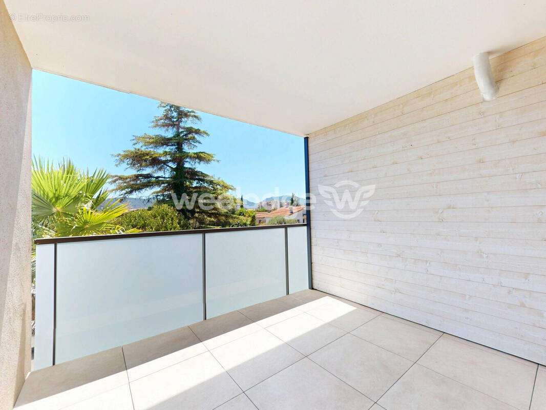 Appartement à MANDELIEU-LA-NAPOULE