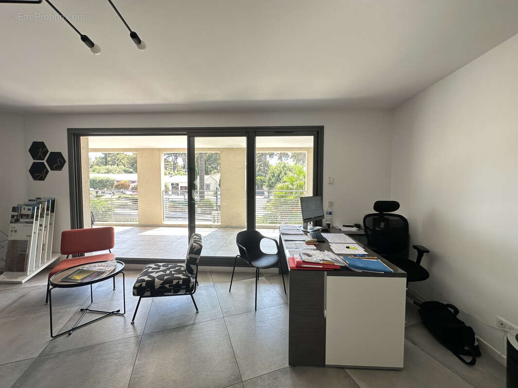 Commerce à SANARY-SUR-MER