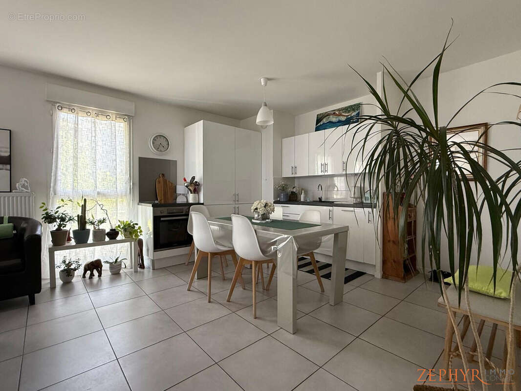 Appartement à VAULX-EN-VELIN