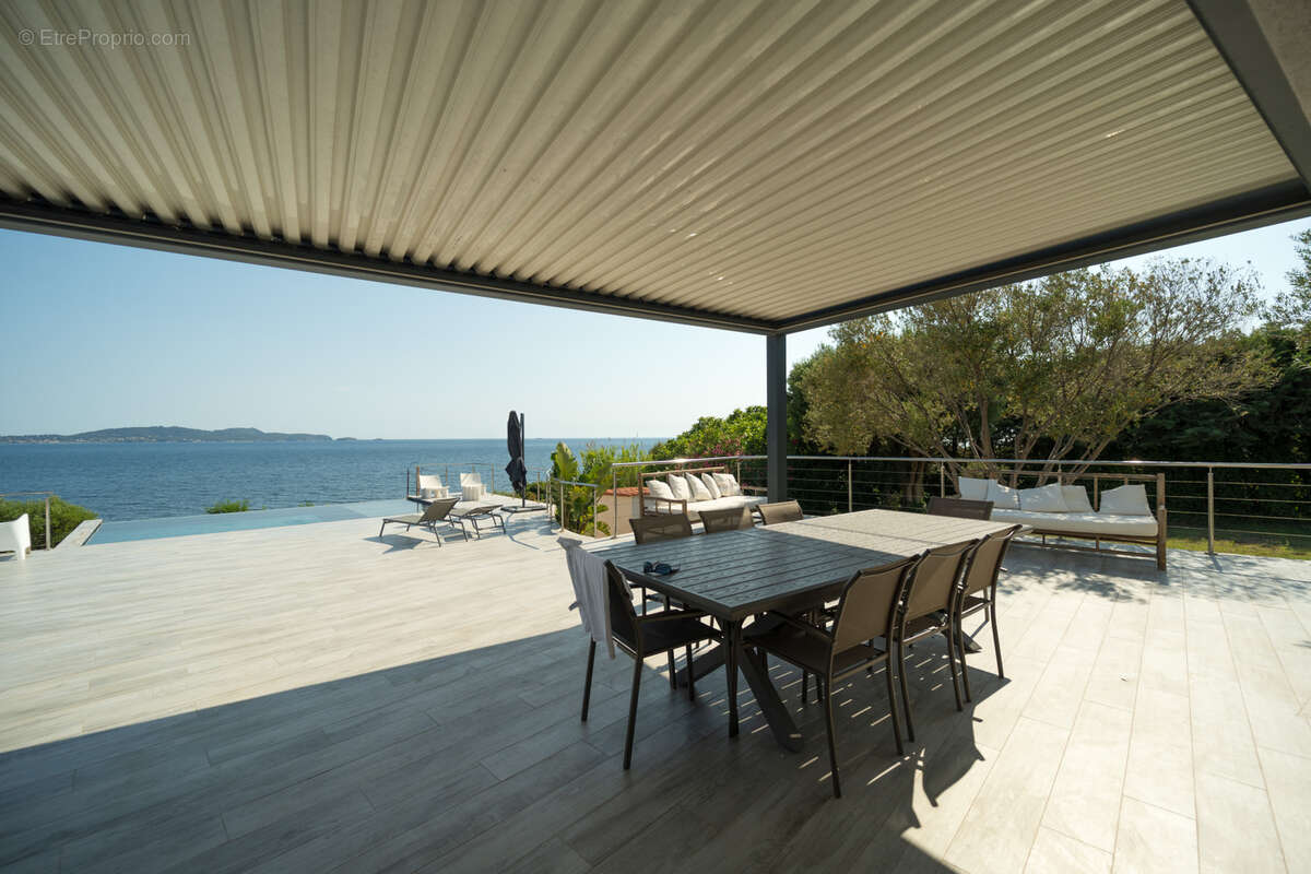 Maison à CARQUEIRANNE