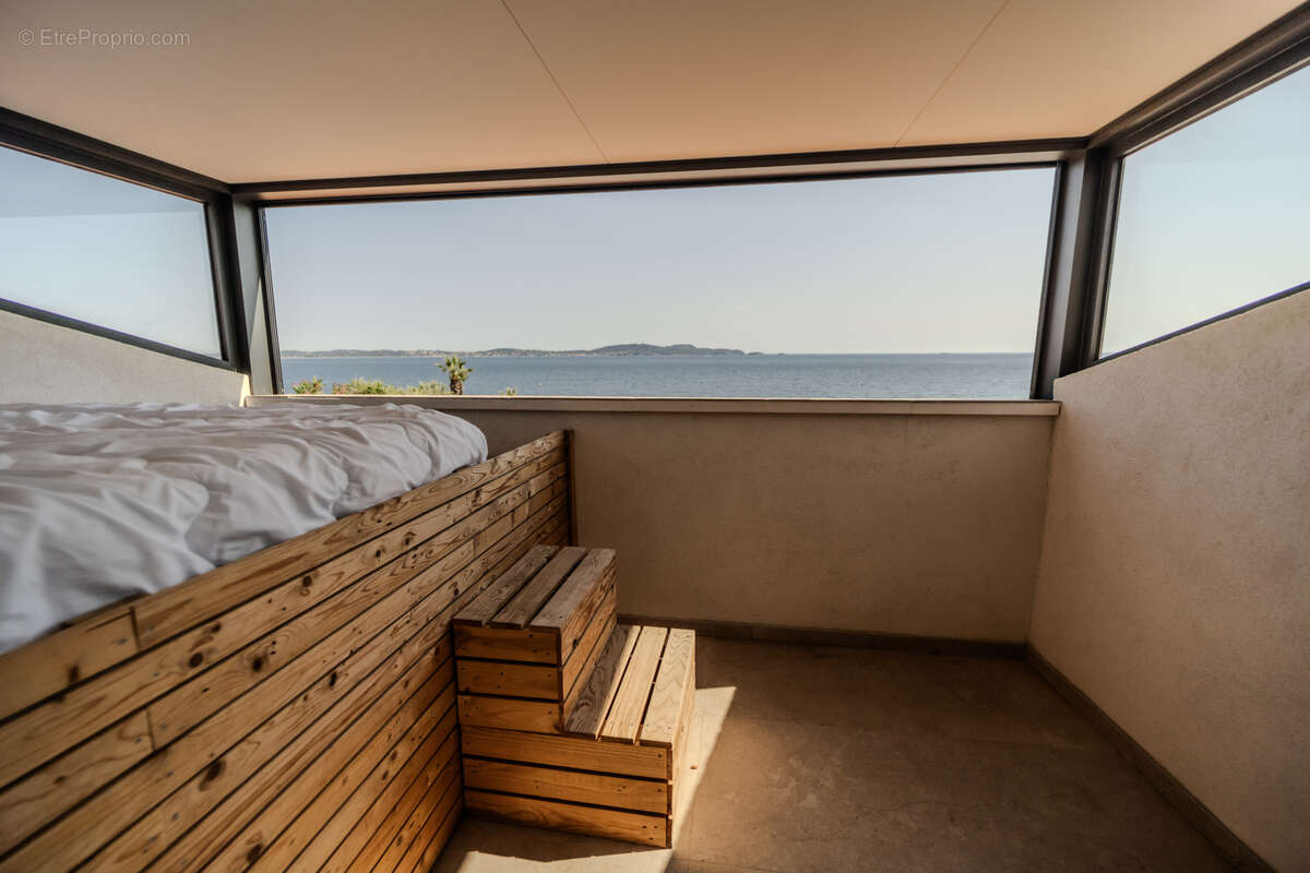 Maison à CARQUEIRANNE