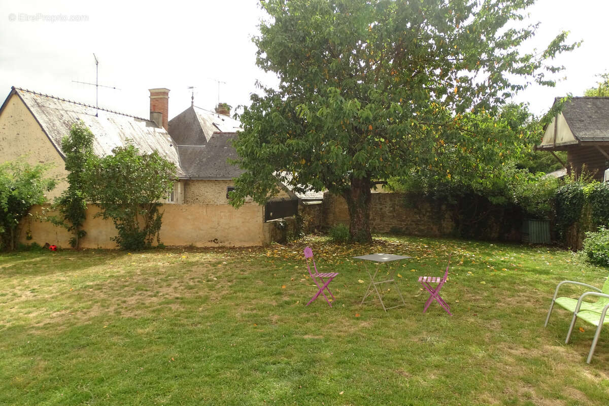 Maison à PARNE-SUR-ROC