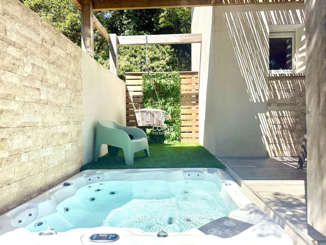 Maison à PORTO-VECCHIO