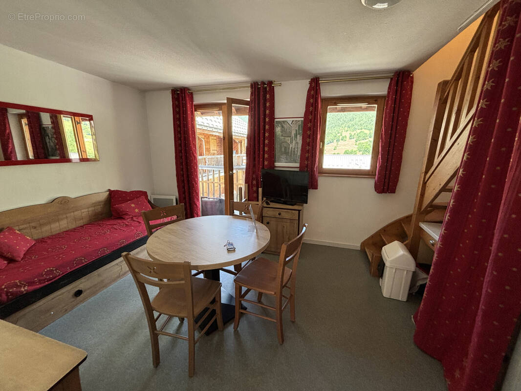 Appartement à SAINT-FRANCOIS-LONGCHAMP