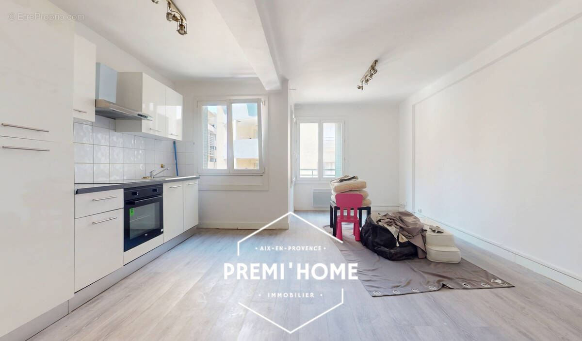 Appartement à MARSEILLE-3E