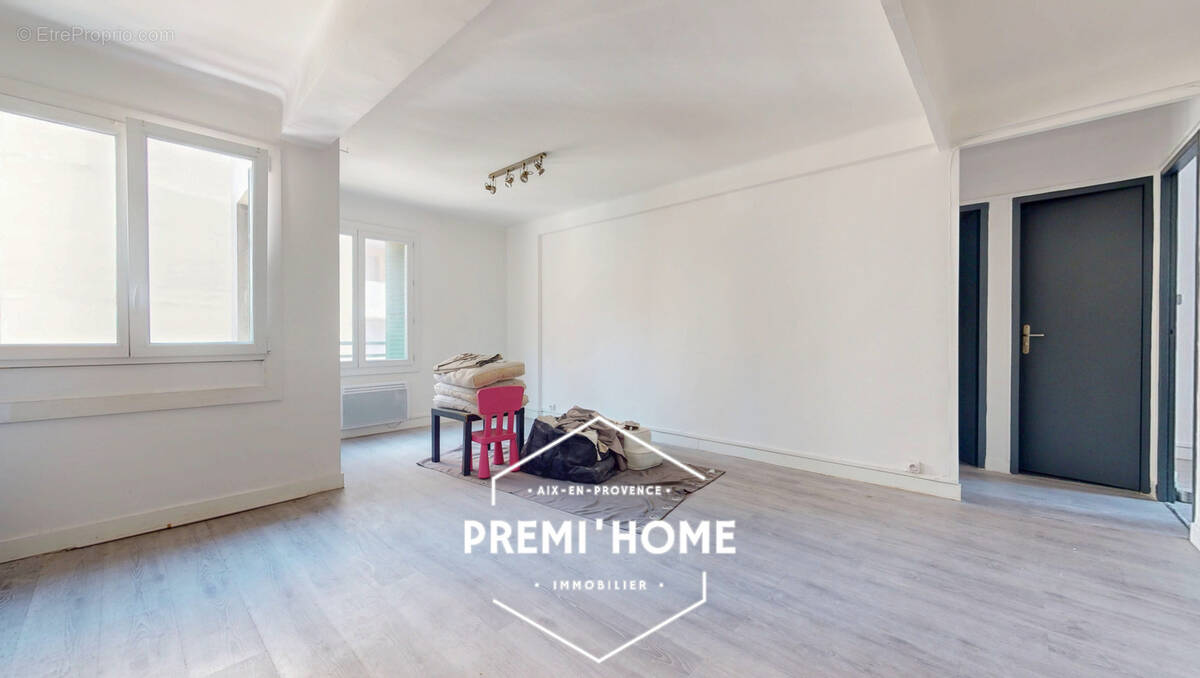 Appartement à MARSEILLE-3E