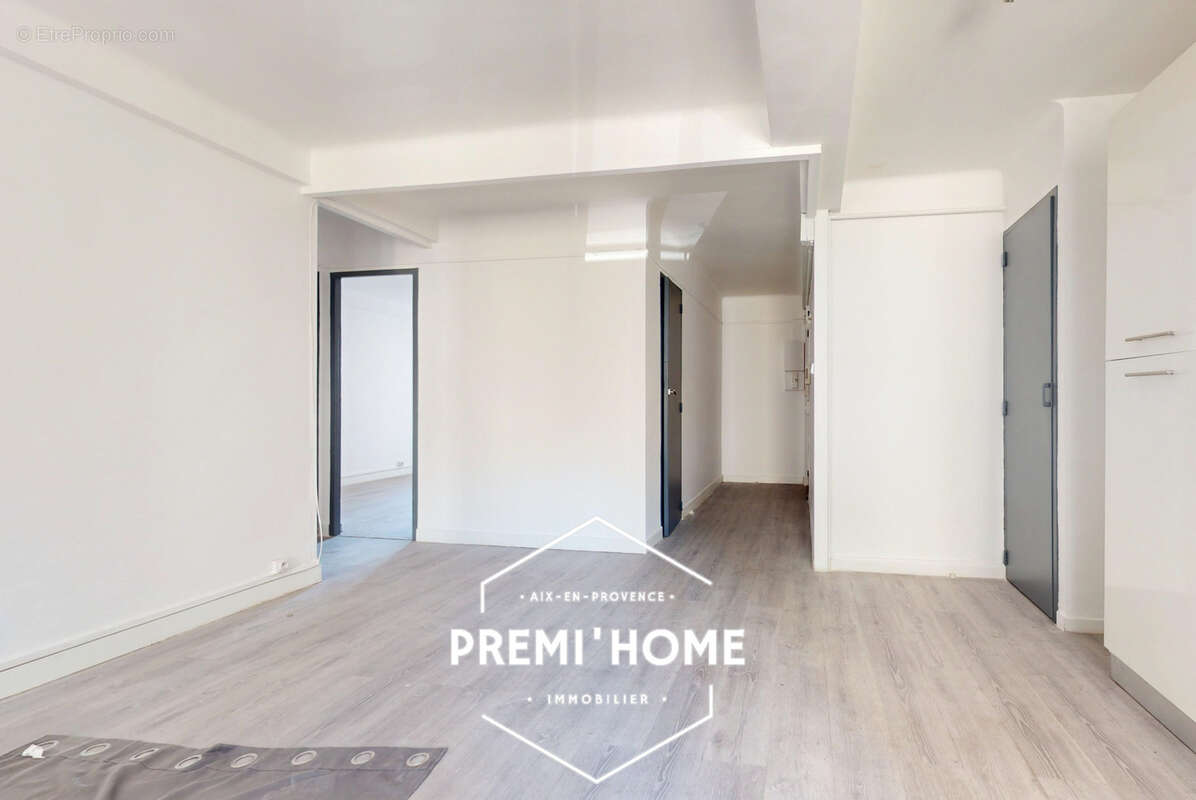 Appartement à MARSEILLE-3E