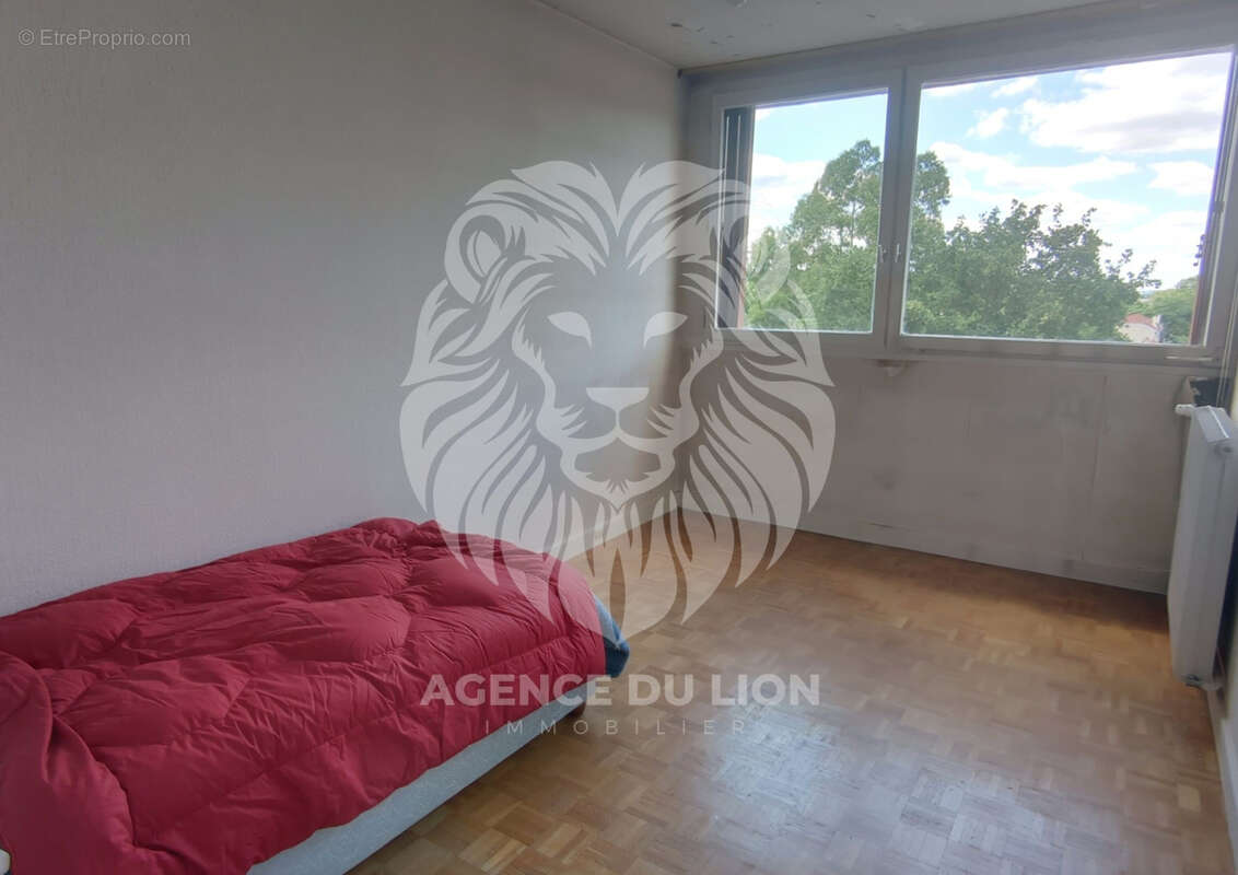 Appartement à BEAUCHAMP