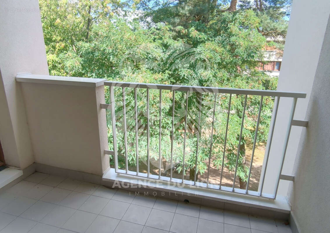 Appartement à BEAUCHAMP