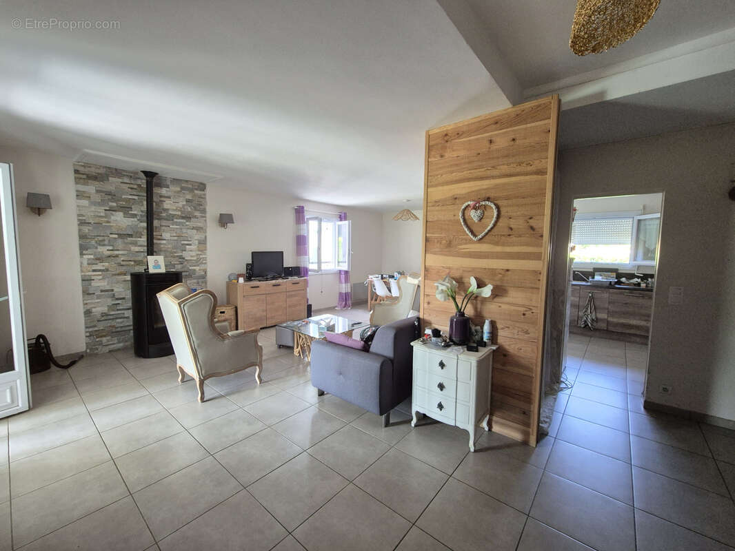 Maison à LAMARQUE-PONTACQ