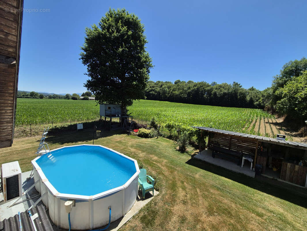 Maison à LAMARQUE-PONTACQ