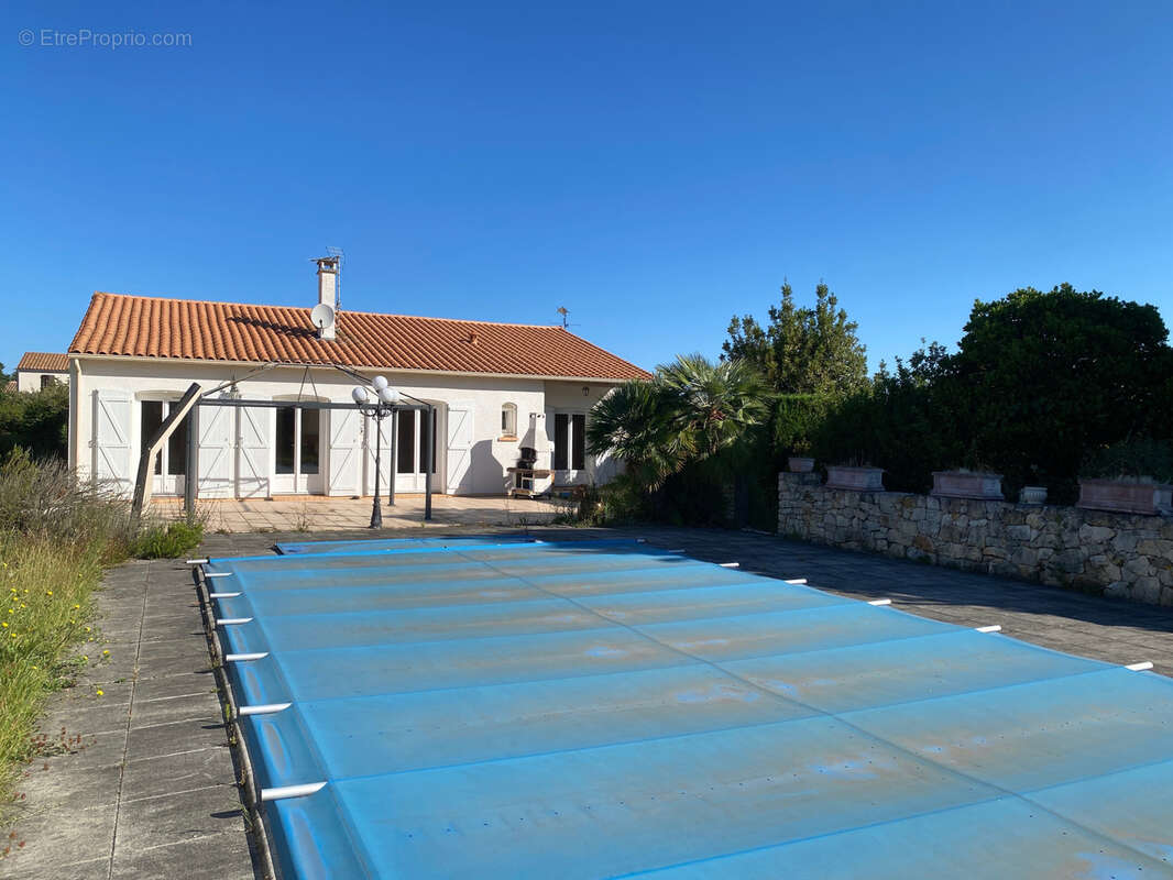 Maison à VAUX-SUR-MER