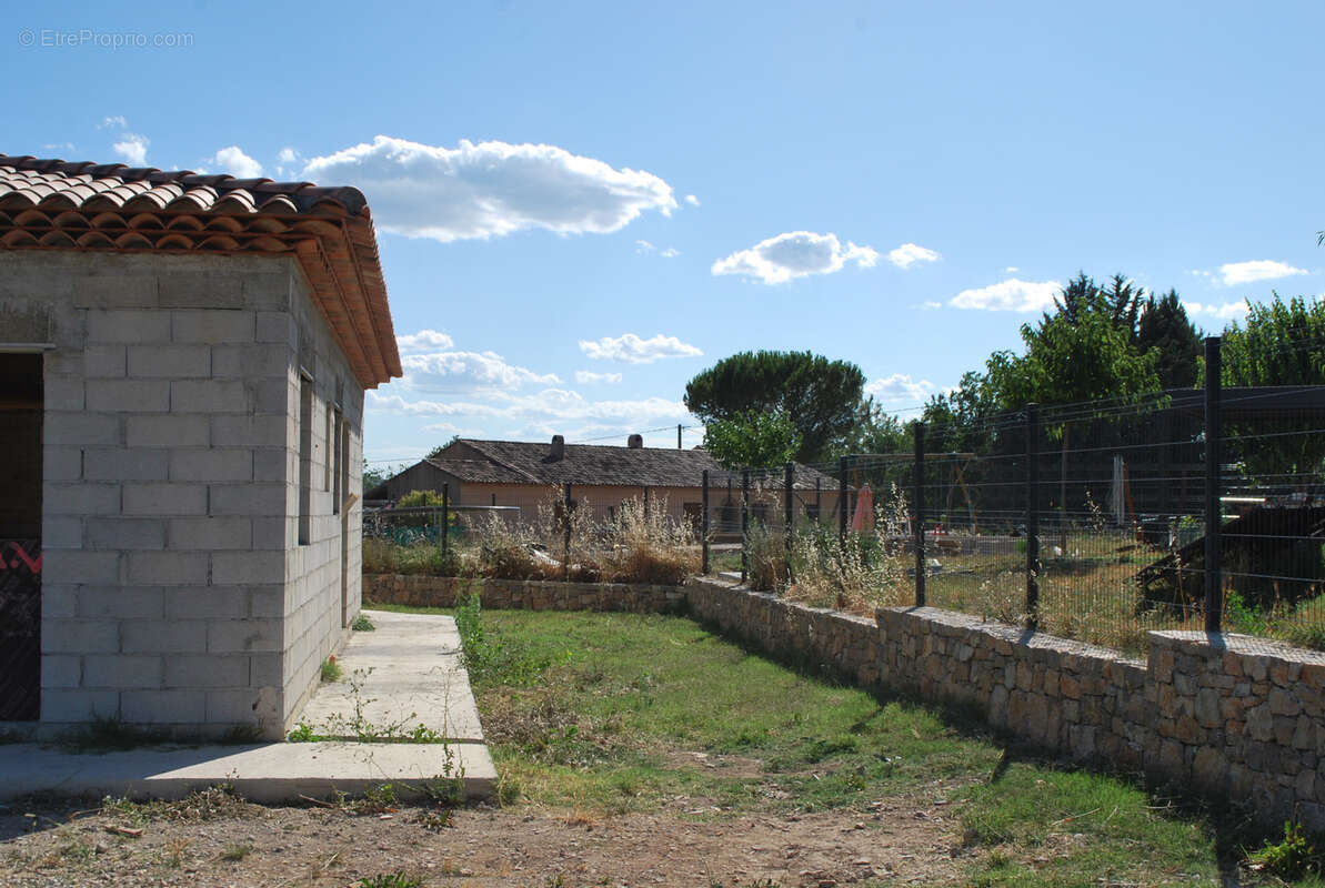 Maison à VILLECROZE