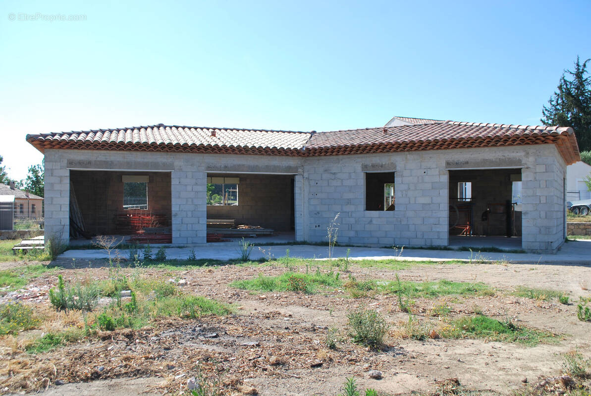 Maison à VILLECROZE