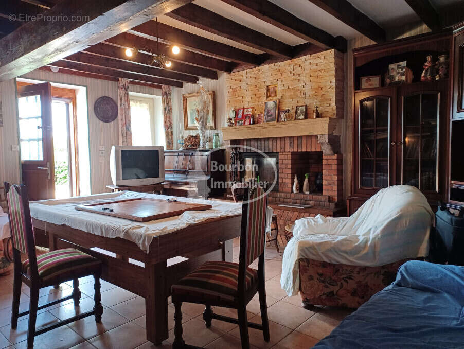 Maison à SAINT-AUBIN-SUR-LOIRE