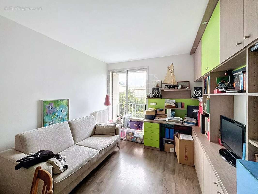 Appartement à NEUILLY-SUR-SEINE