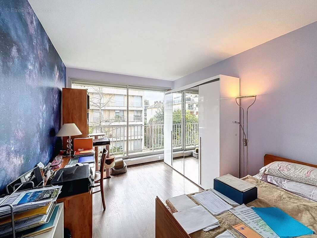 Appartement à NEUILLY-SUR-SEINE
