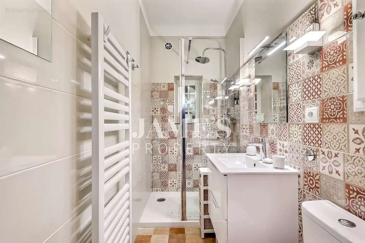 Maison à SAINT-ETIENNE-DU-GRES