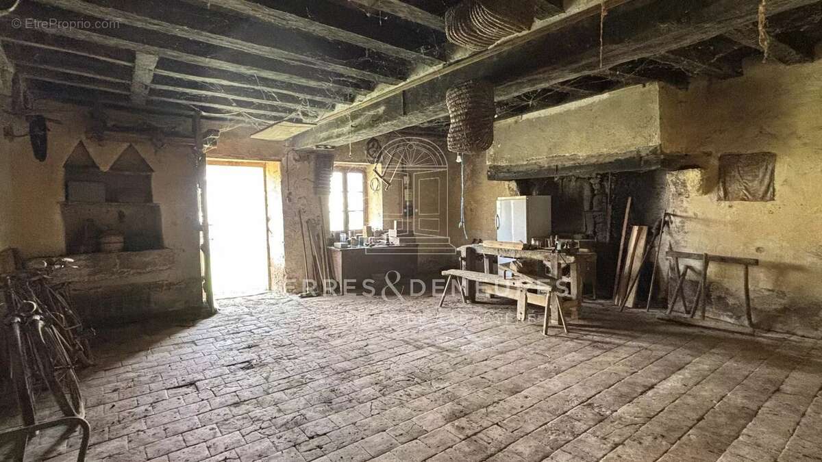 Maison à NEUVY-SAINT-SEPULCHRE