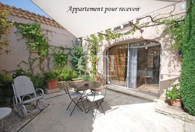 Maison à VAISON-LA-ROMAINE