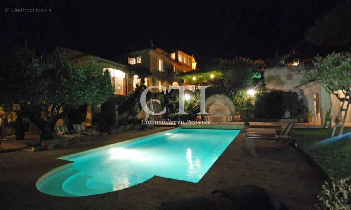 Maison à VAISON-LA-ROMAINE