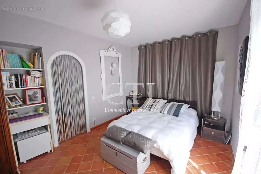 Maison à VAISON-LA-ROMAINE