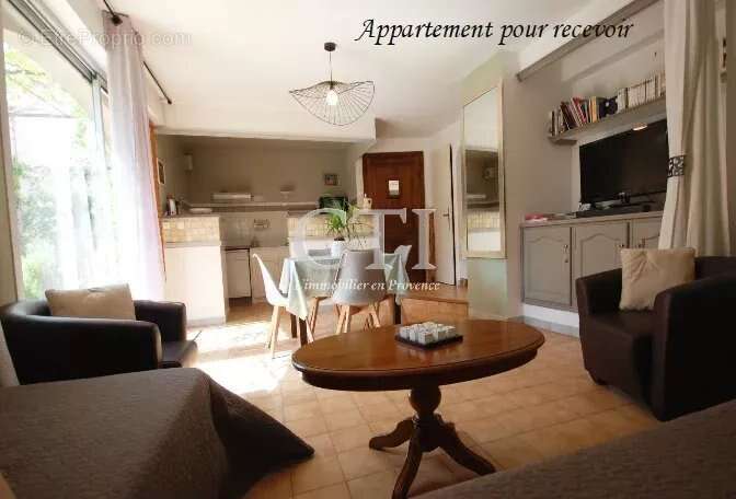 Maison à VAISON-LA-ROMAINE