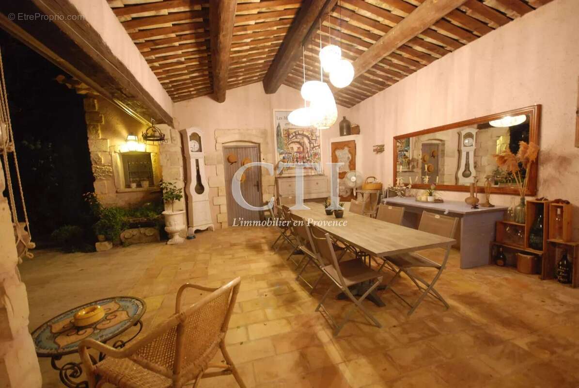 Maison à VAISON-LA-ROMAINE