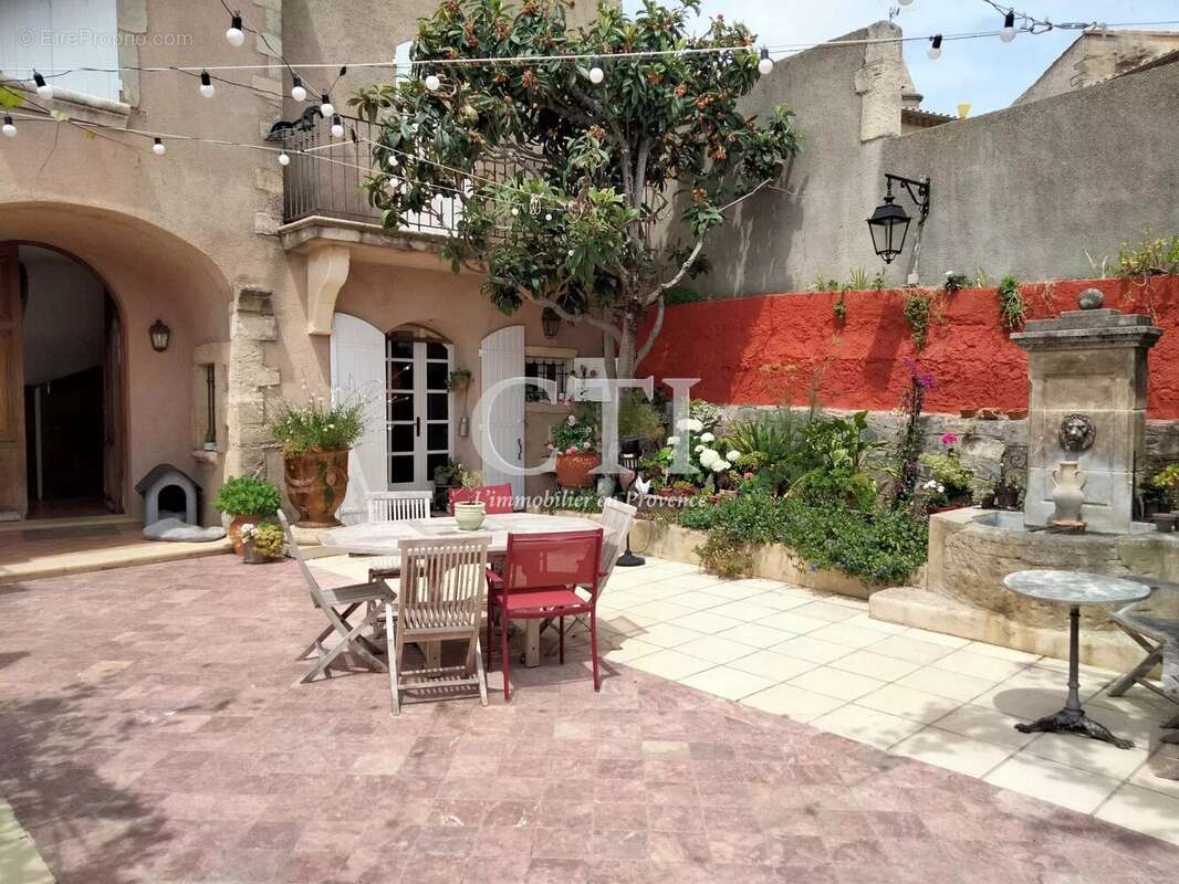 Maison à VAISON-LA-ROMAINE