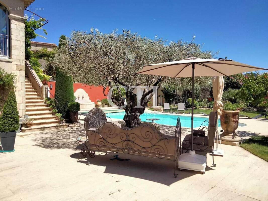 Maison à VAISON-LA-ROMAINE