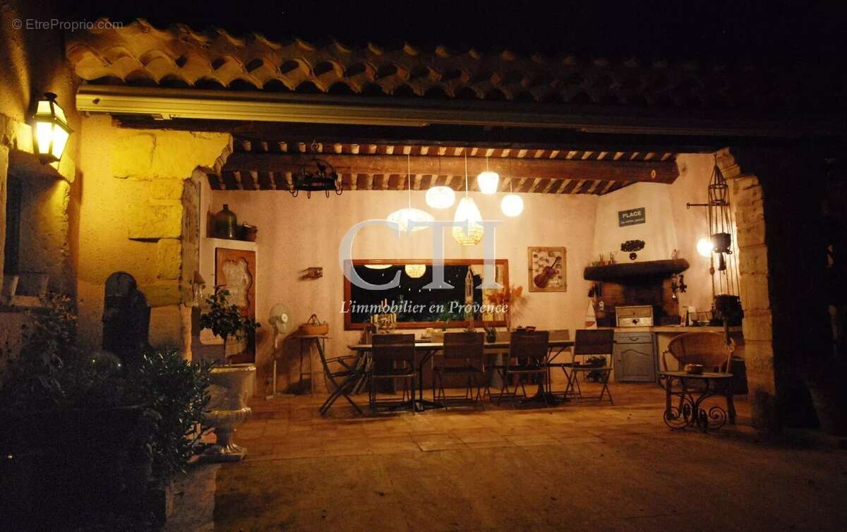 Maison à VAISON-LA-ROMAINE