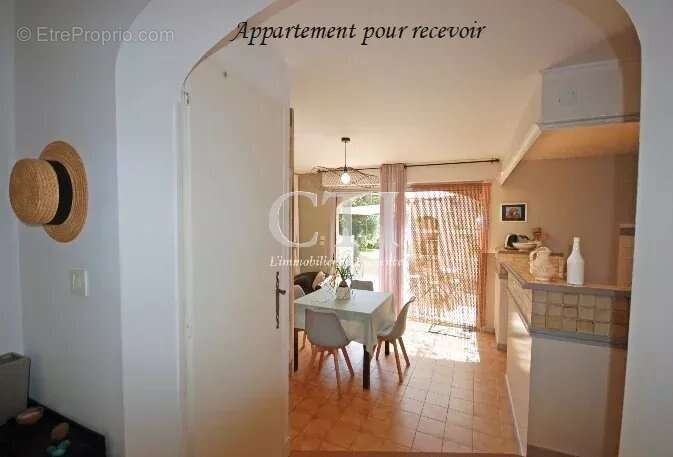 Maison à VAISON-LA-ROMAINE