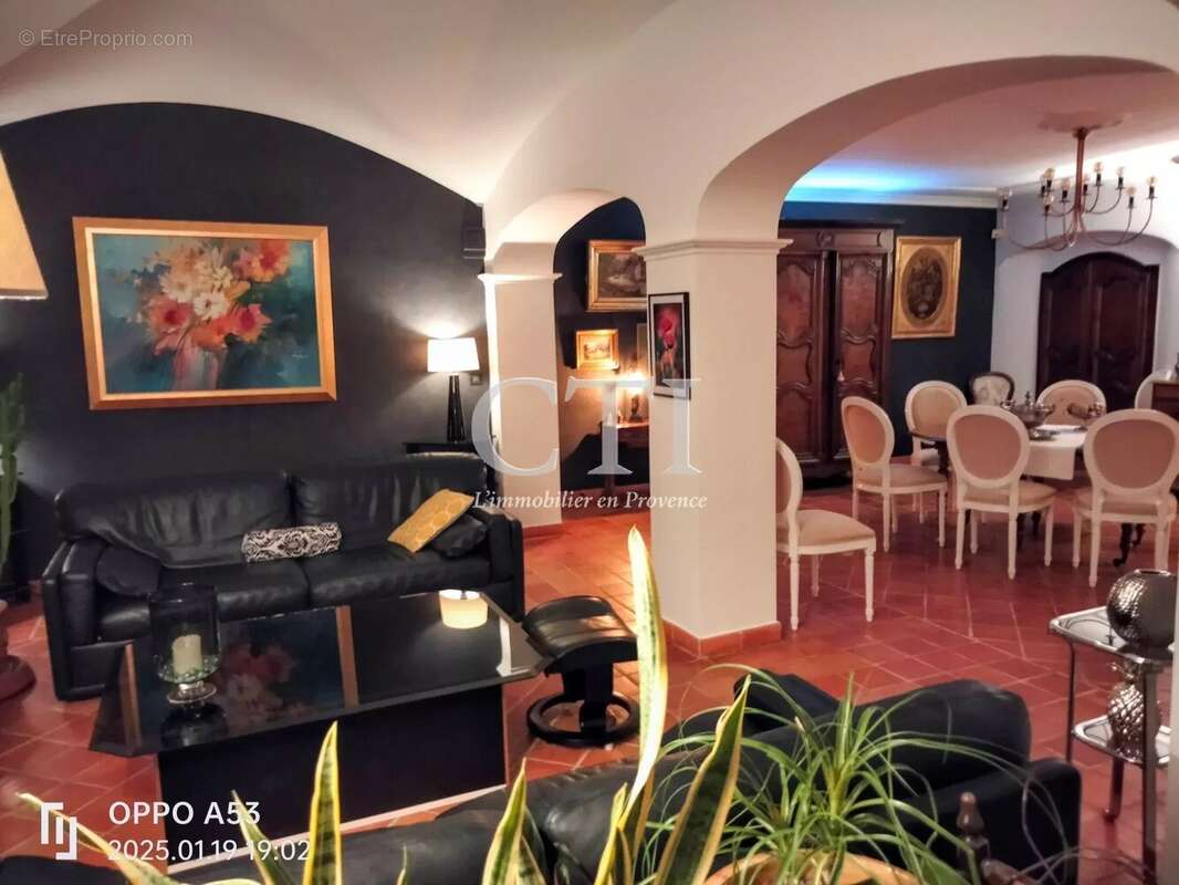 Maison à VAISON-LA-ROMAINE