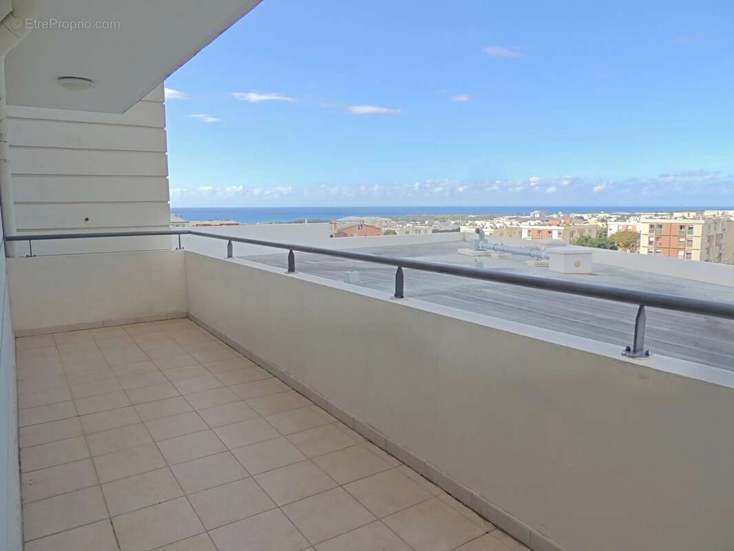 Appartement à SAINT-DENIS