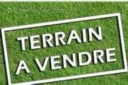 Terrain à EVRY-GREGY-SUR-YERRE