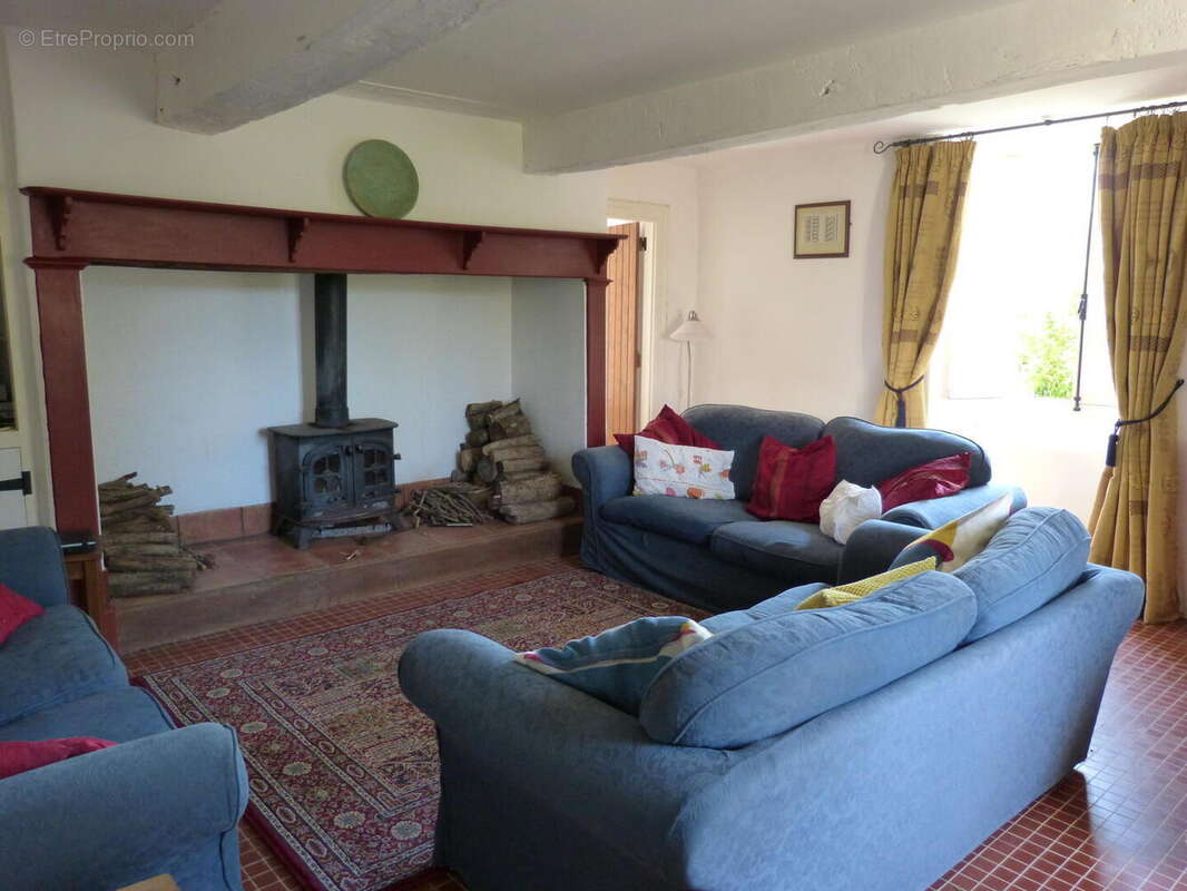 H salon - Maison à MONTAUT