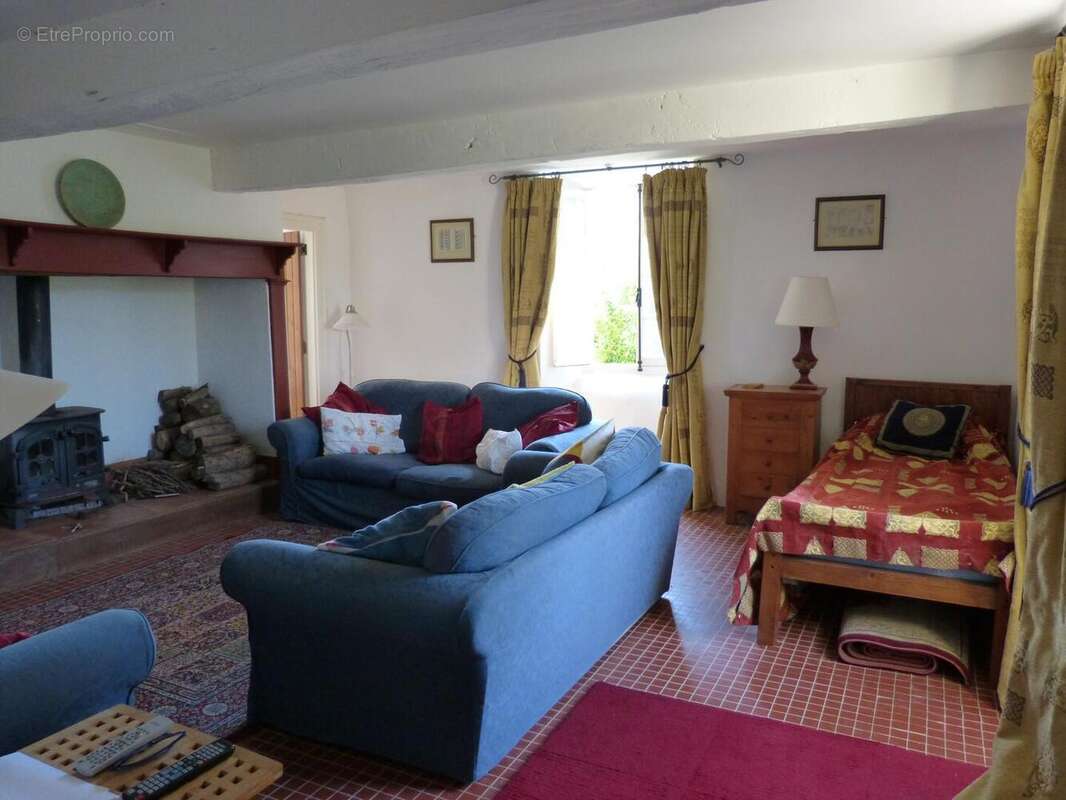 H salon.2 - Maison à MONTAUT