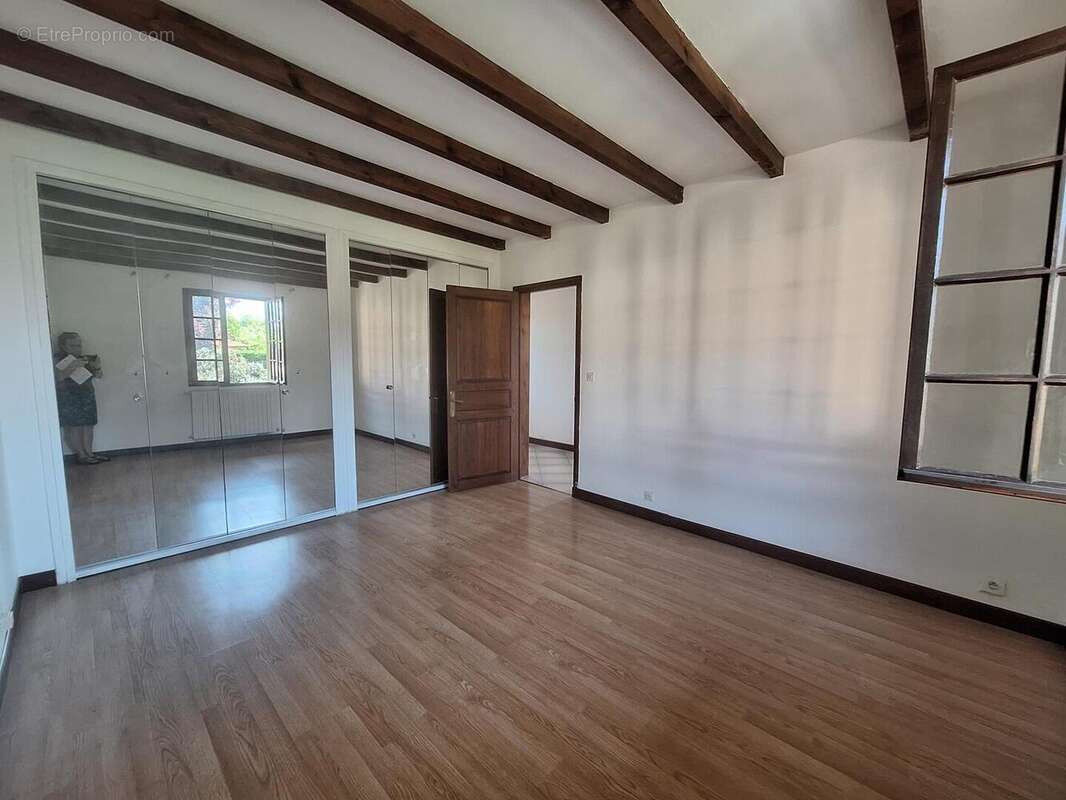 bed 2 - Maison à BOULOGNE-SUR-GESSE