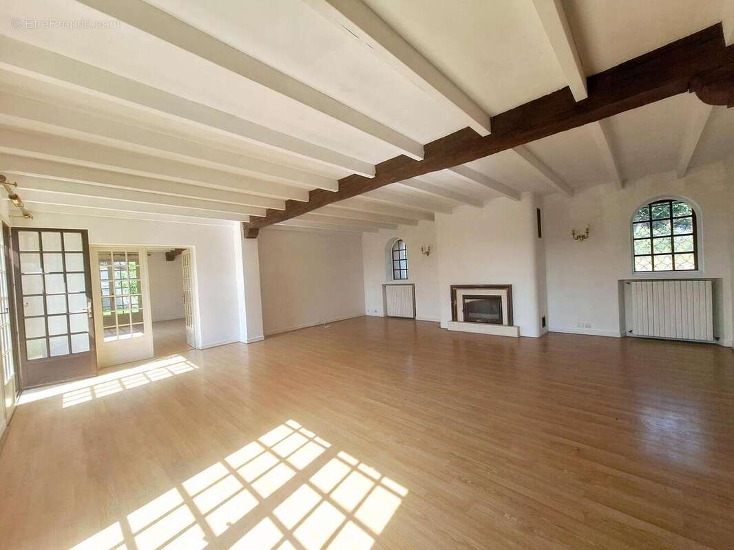 living room - Maison à BOULOGNE-SUR-GESSE